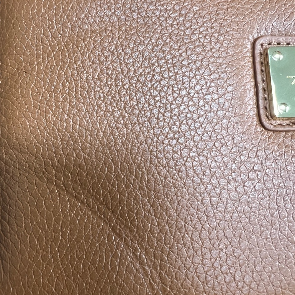 KENNETH COLE Never Used Tan Pebbled Genuine Leather Zip Around Wallet - Picture 7 of 7